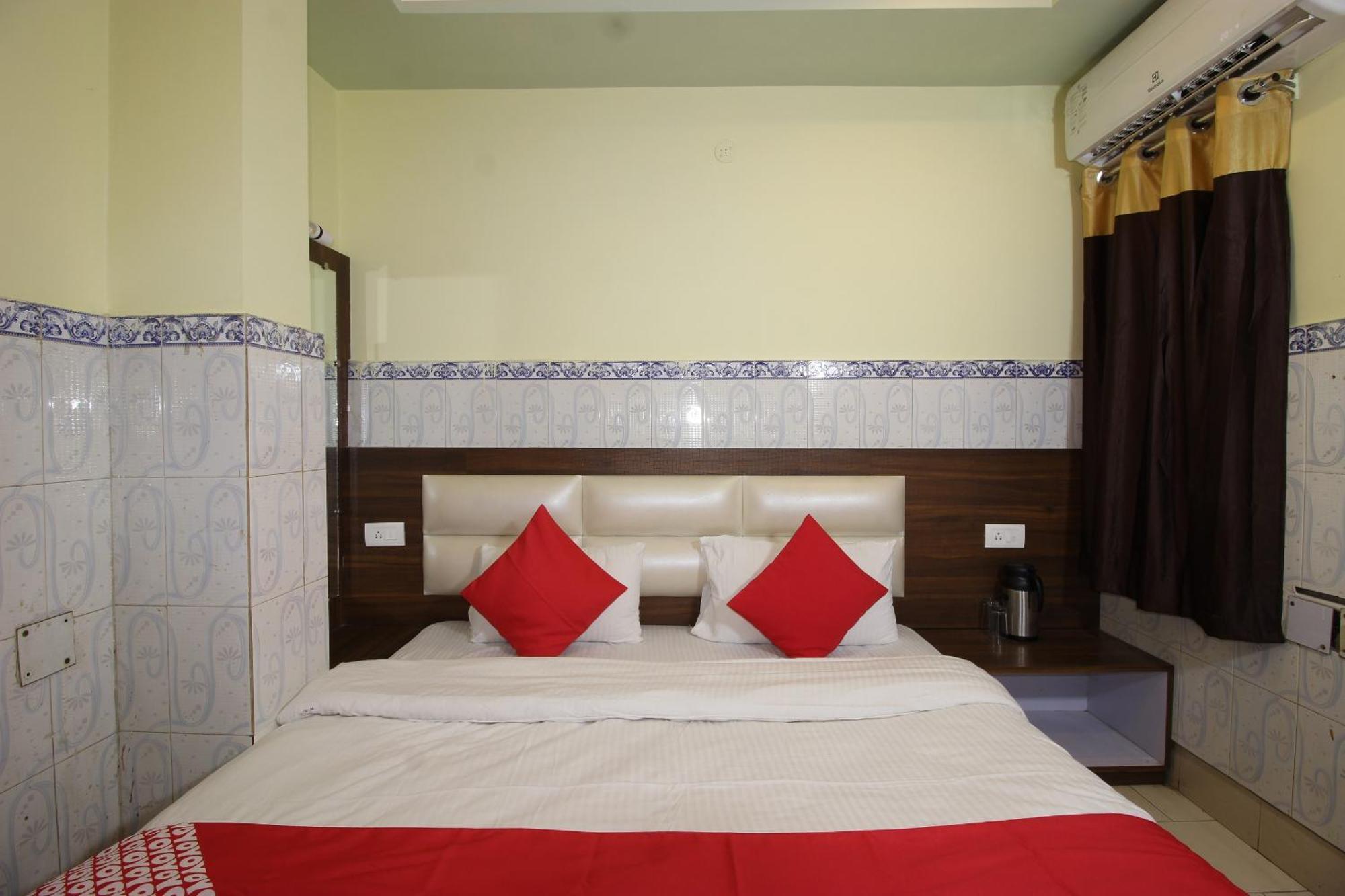 Hotel O Blue Diamond Bénarès Extérieur photo