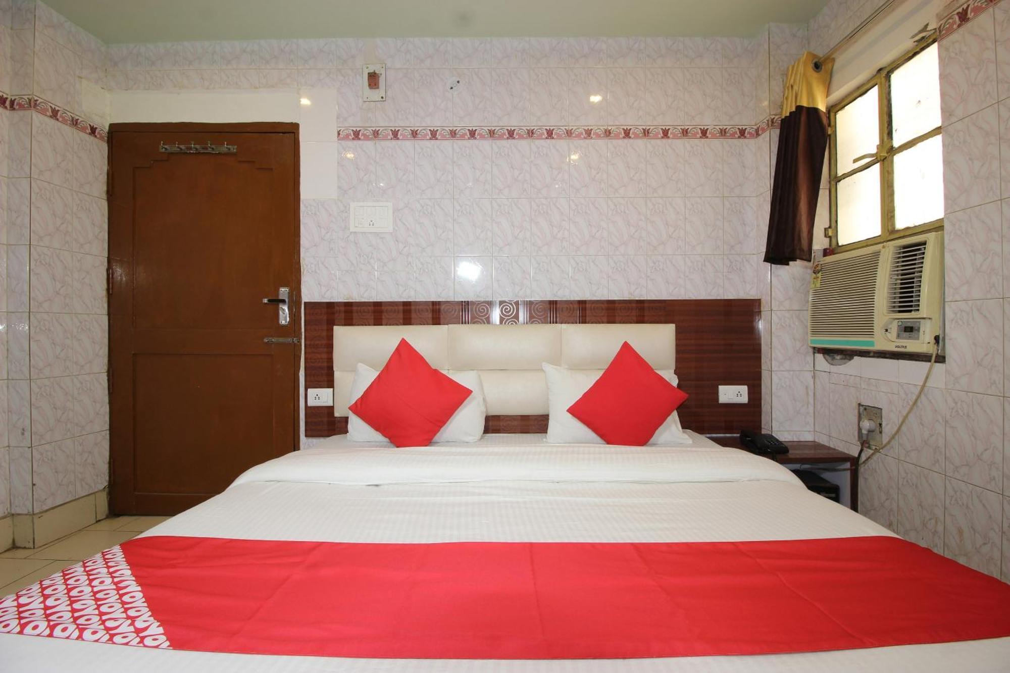 Hotel O Blue Diamond Bénarès Extérieur photo
